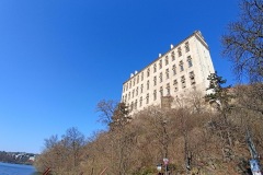 PLUMLOV_-375-ve-velke-velikosti